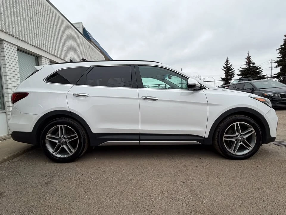 2017 Hyundai Santa Fe - Image 4 of 20