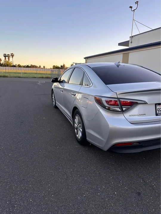 2017 Hyundai Sonata - Image 6 of 18