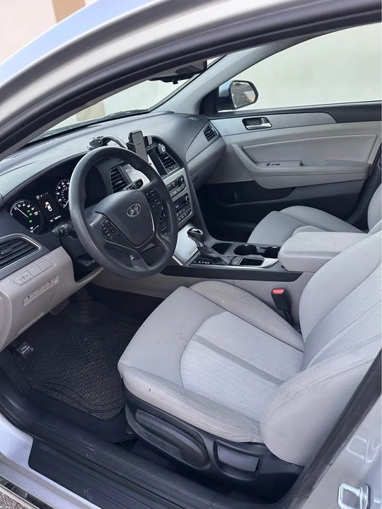 2017 Hyundai Sonata - Image 12 of 18