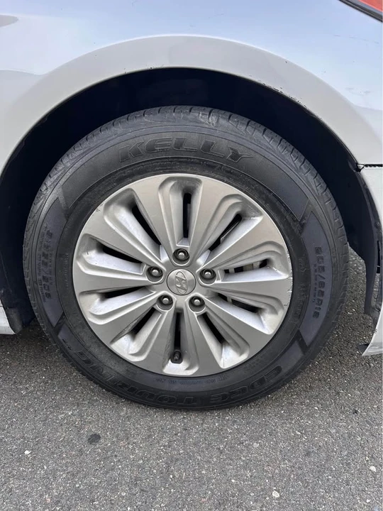 2017 Hyundai Sonata - Image 18 of 18