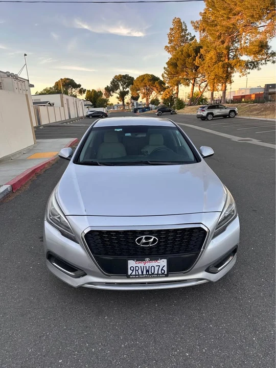 2017 Hyundai Sonata - Image 3 of 18