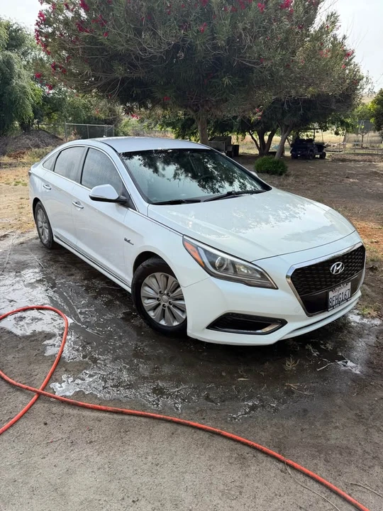 2017 Hyundai Sonata - Image 3 of 10