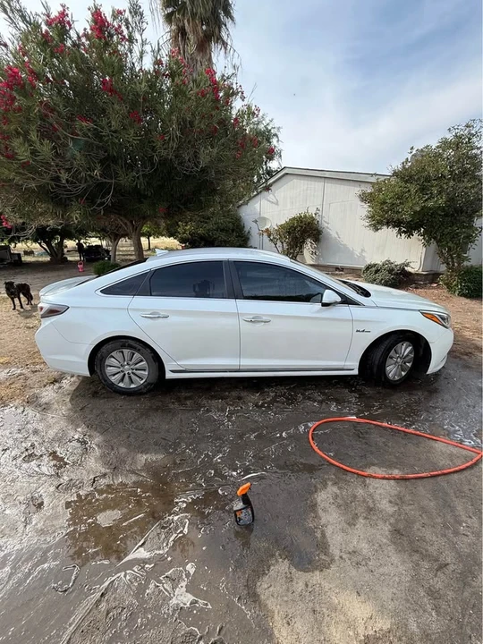 2017 Hyundai Sonata - Image 5 of 10
