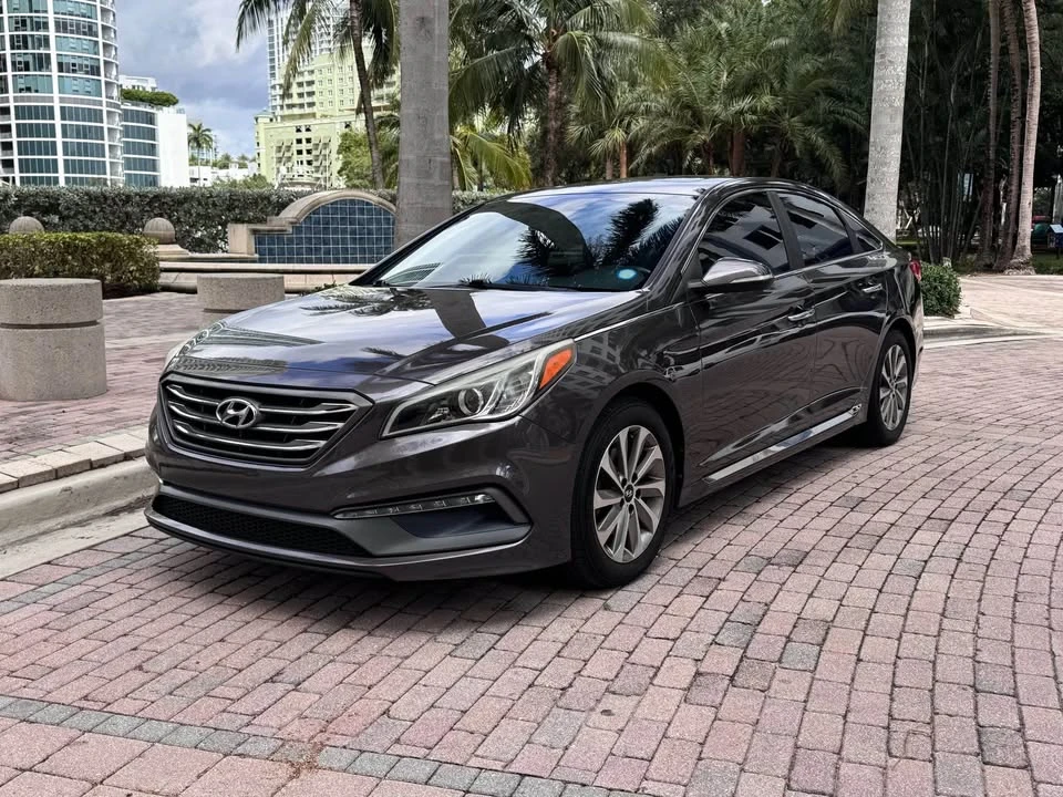 2017 Hyundai Sonata - Image 2 of 18