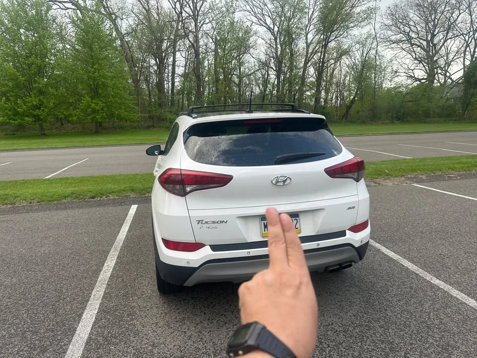 2017 Hyundai Tucson - Image 2 of 12