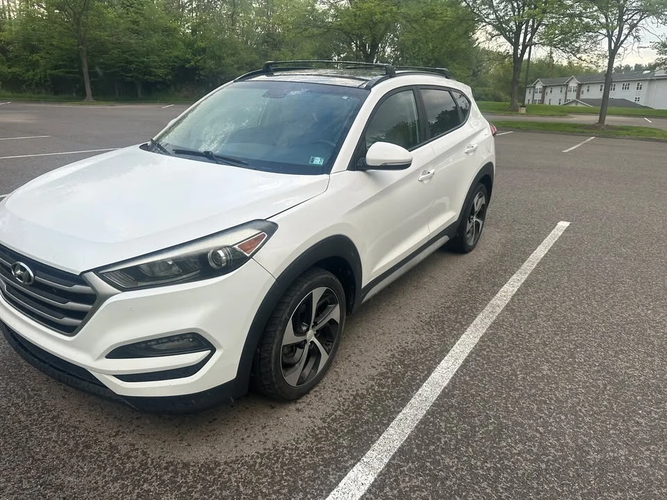 2017 Hyundai Tucson - Image 4 of 12