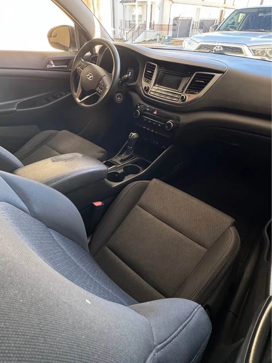 2017 Hyundai Tucson - Image 4 of 8