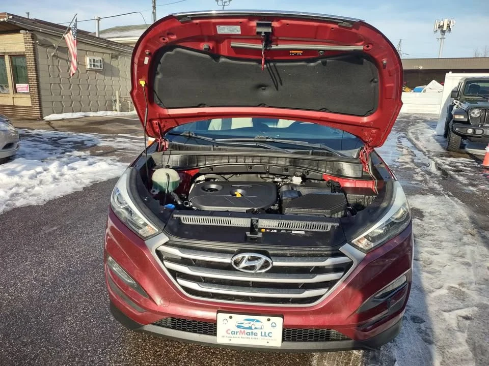 2017 Hyundai Tucson - Image 8 of 13
