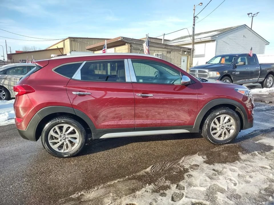 2017 Hyundai Tucson - Image 2 of 13