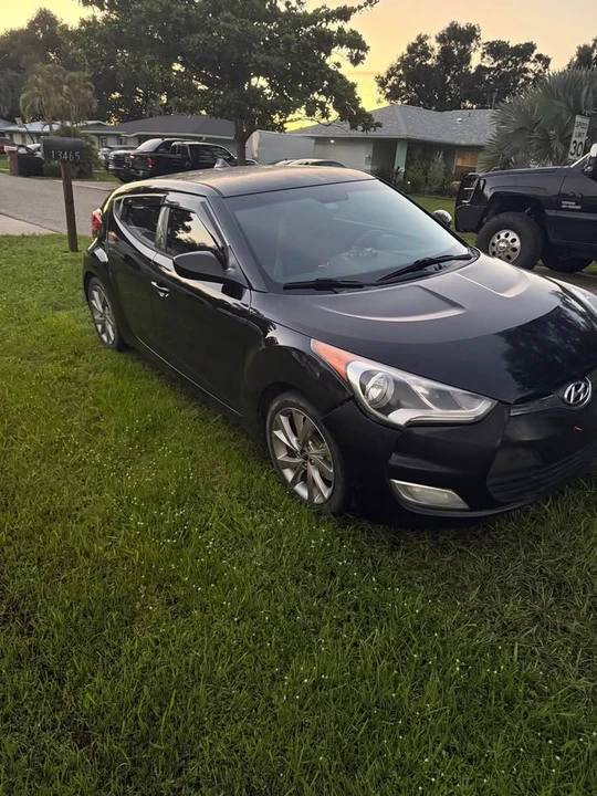 2017 Hyundai Veloster - Image 4 of 4