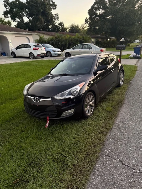 2017 Hyundai Veloster - Image 3 of 4