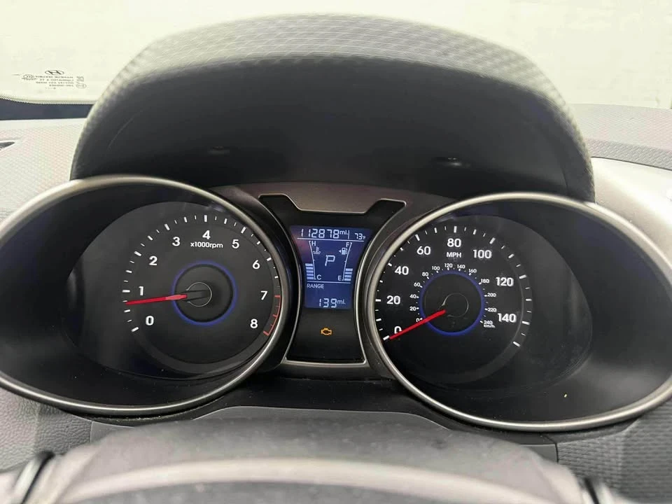 2017 Hyundai Veloster - Image 5 of 9