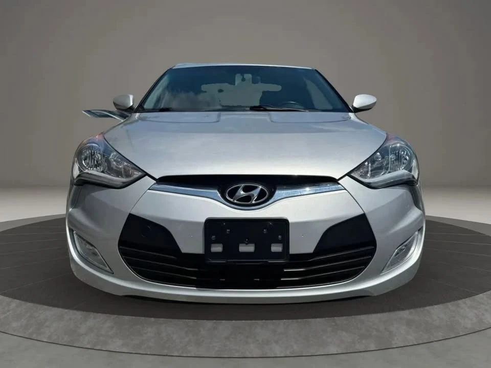 2017 Hyundai Veloster - Image 2 of 19