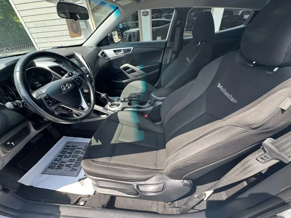 2017 Hyundai Veloster - Image 10 of 19