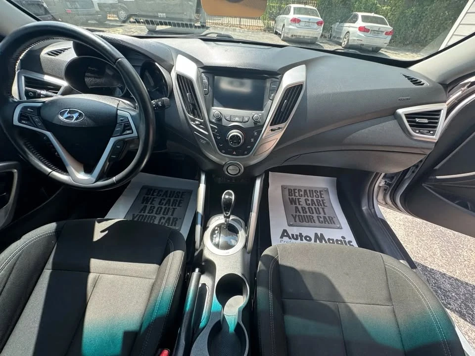2017 Hyundai Veloster - Image 9 of 19