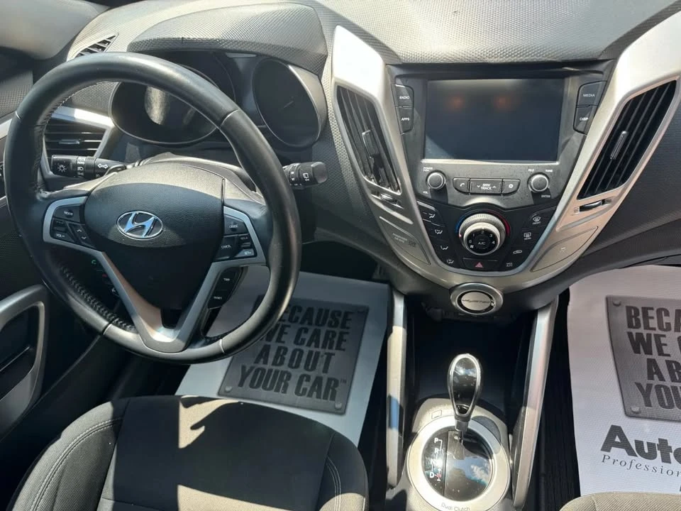 2017 Hyundai Veloster - Image 12 of 19