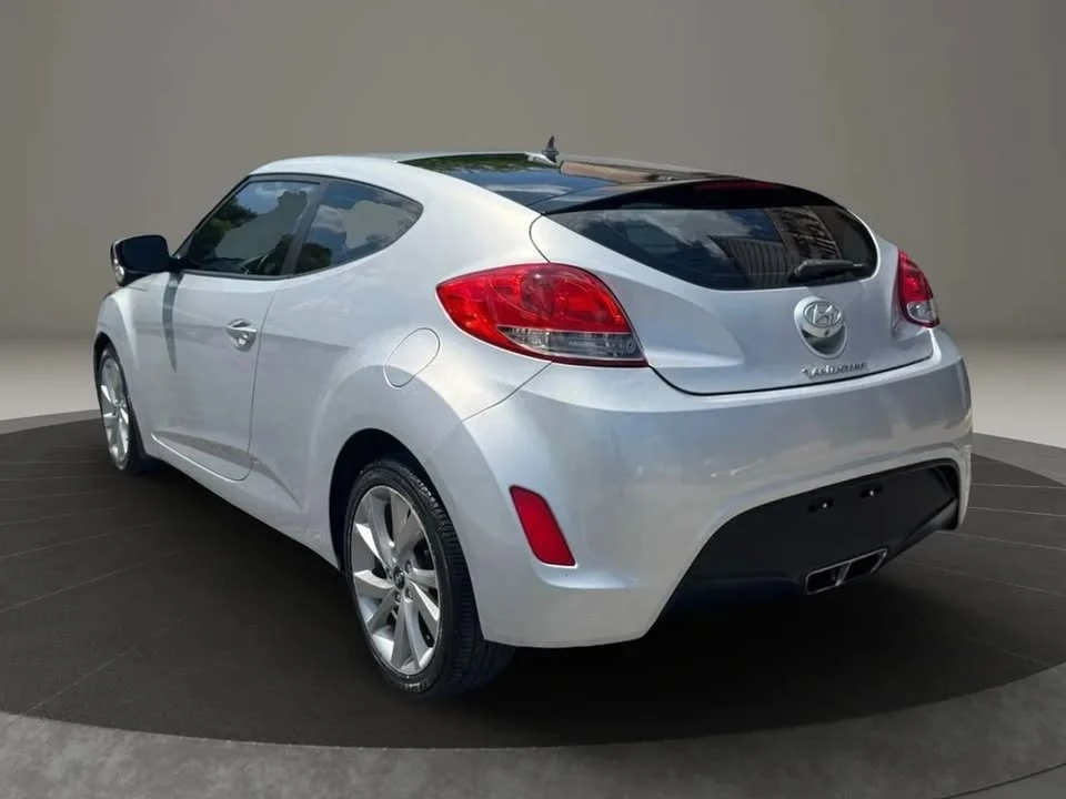 2017 Hyundai Veloster - Image 7 of 19