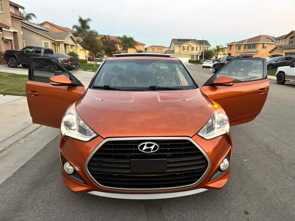 2017 Hyundai Veloster - Image 2 of 14