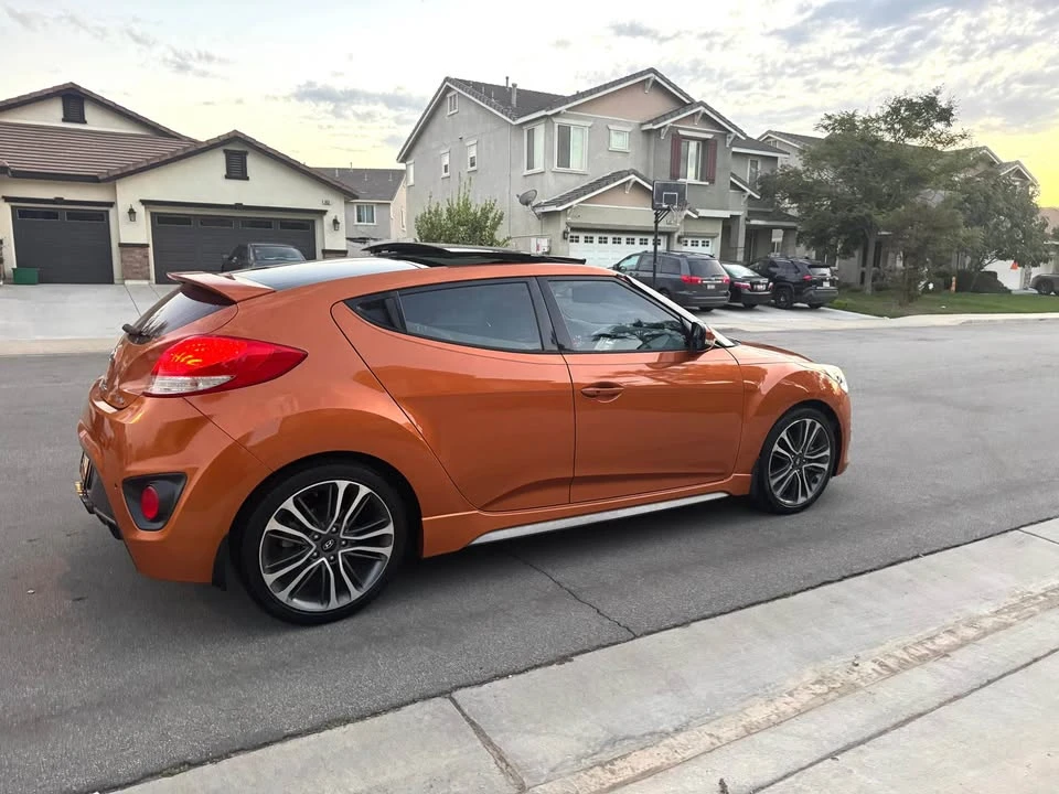 2017 Hyundai Veloster - Image 3 of 14