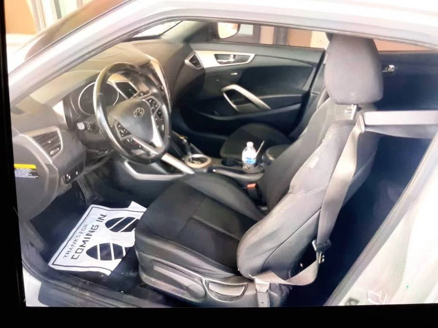 2017 Hyundai Veloster - Image 7 of 7