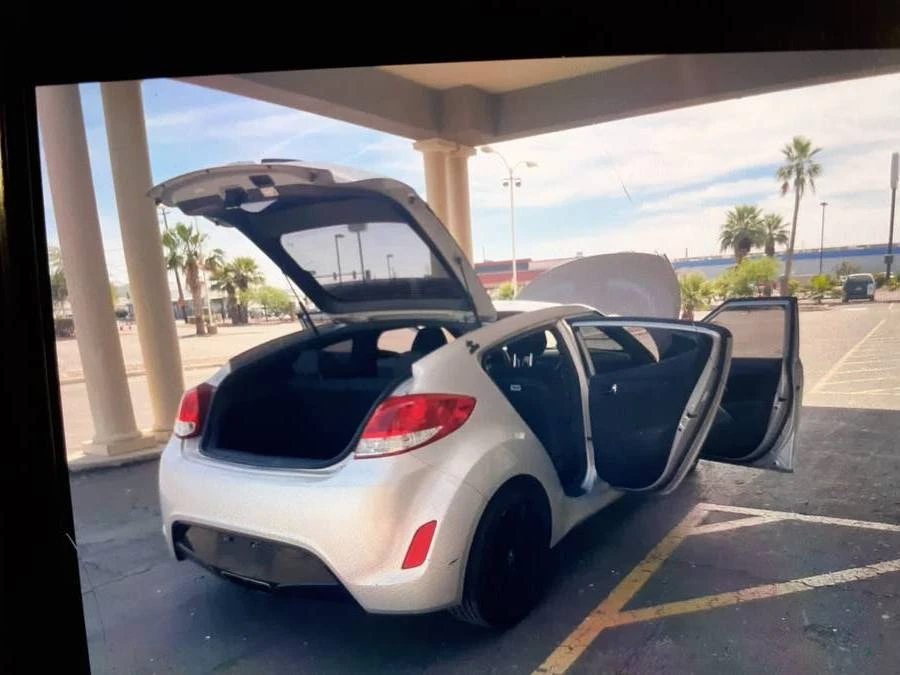 2017 Hyundai Veloster - Image 2 of 7