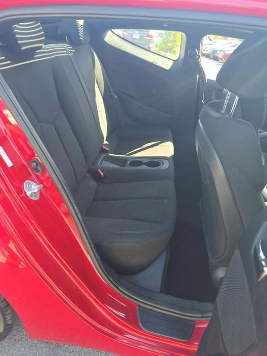 2017 Hyundai Veloster - Image 9 of 9