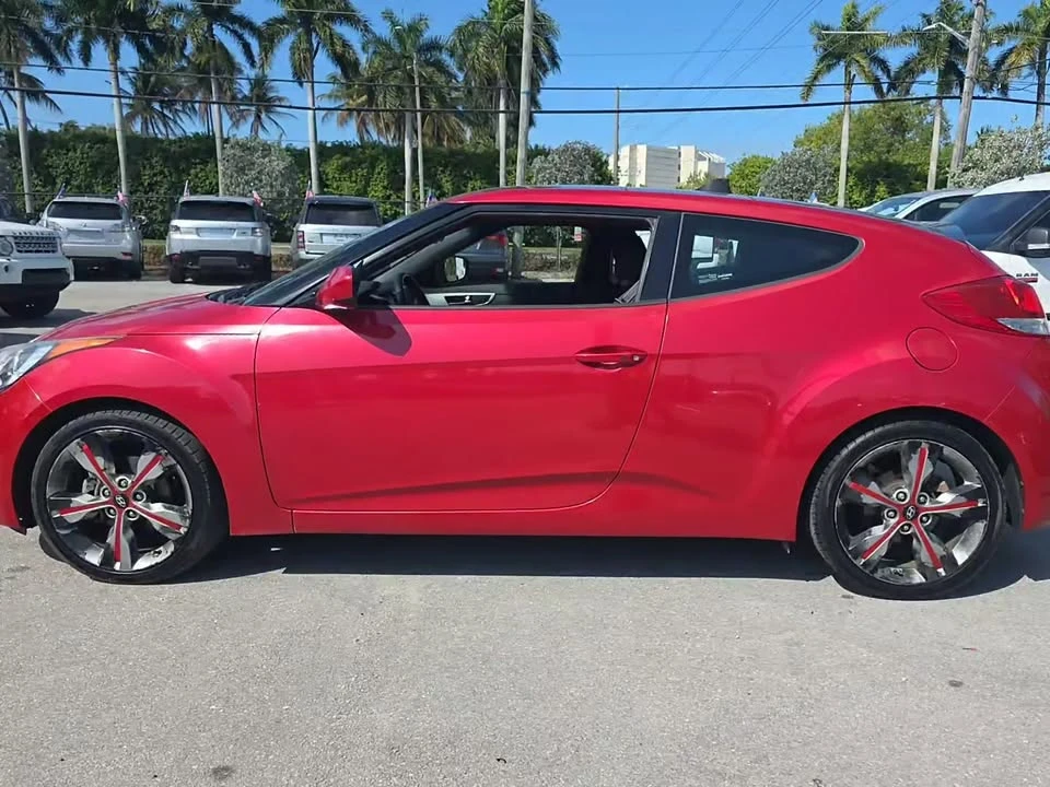 2017 Hyundai Veloster - Image 4 of 9