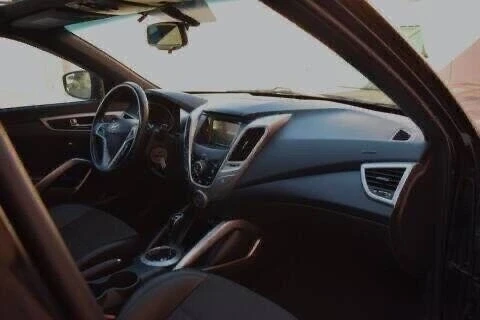 2017 Hyundai Veloster - Image 11 of 16