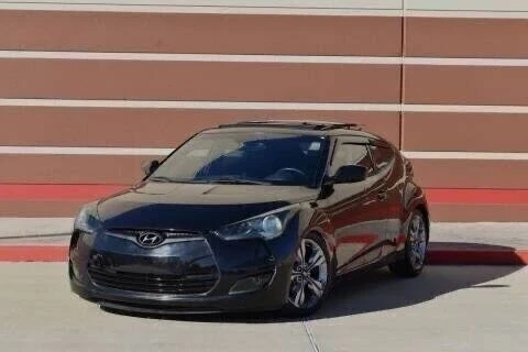 2017 Hyundai Veloster - Image 2 of 16