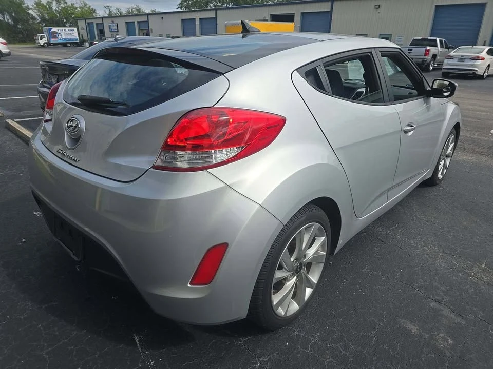 2017 Hyundai Veloster - Image 12 of 12