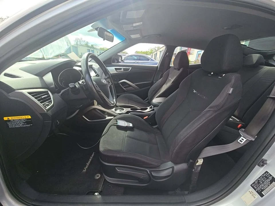 2017 Hyundai Veloster - Image 3 of 12