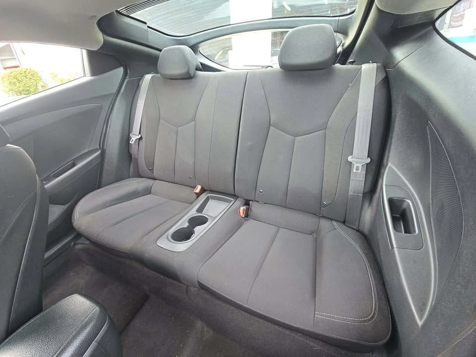 2017 Hyundai Veloster - Image 5 of 12