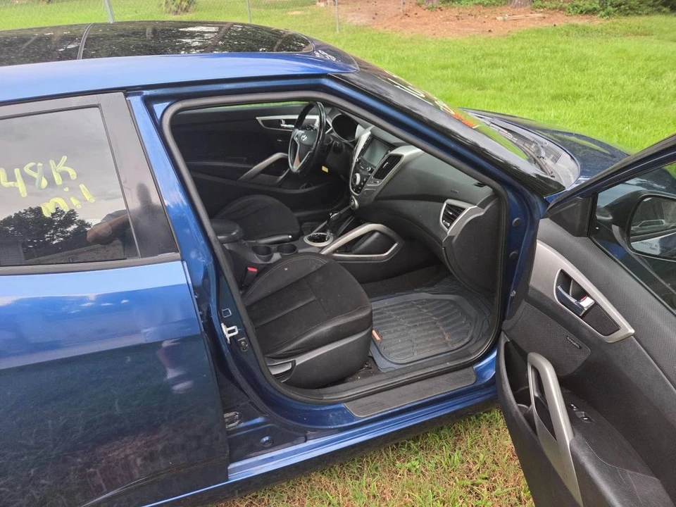2017 Hyundai Veloster - Image 3 of 9