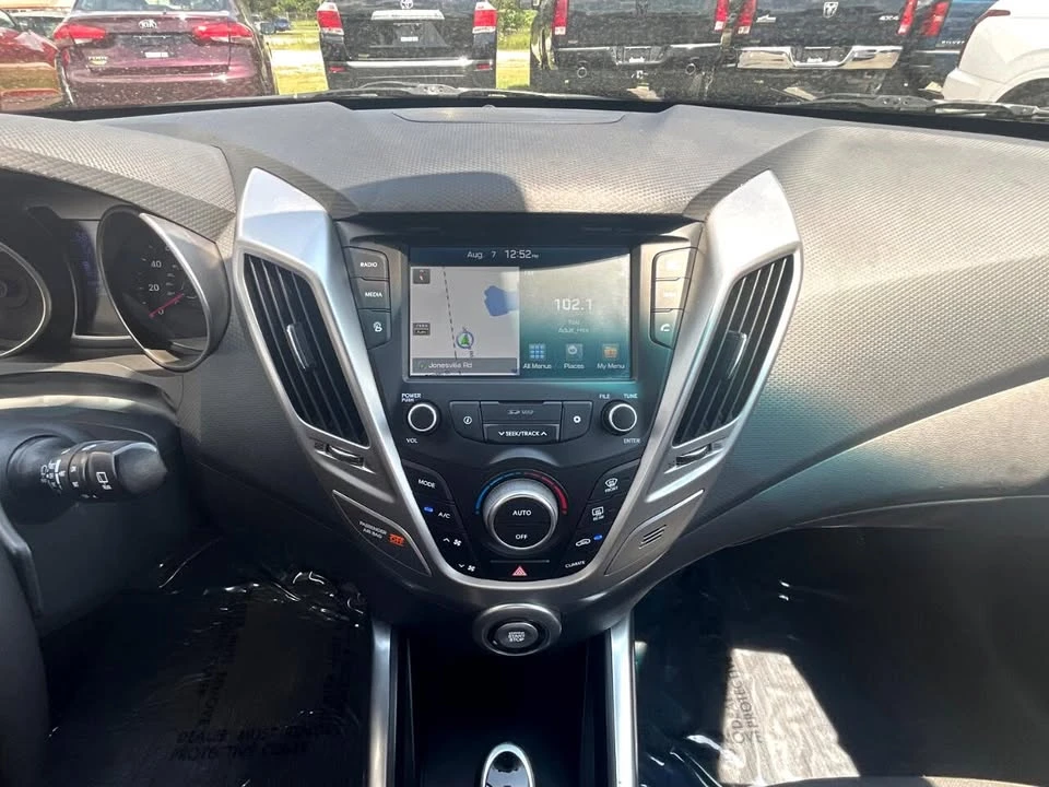 2017 Hyundai Veloster - Image 17 of 19