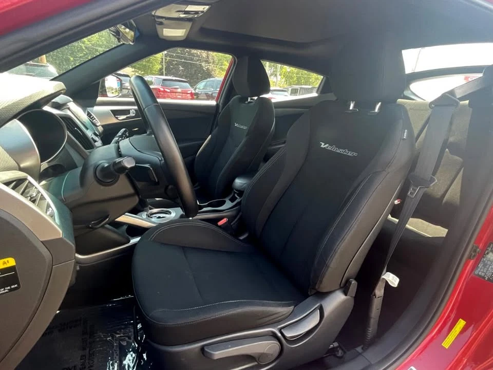 2017 Hyundai Veloster - Image 10 of 19
