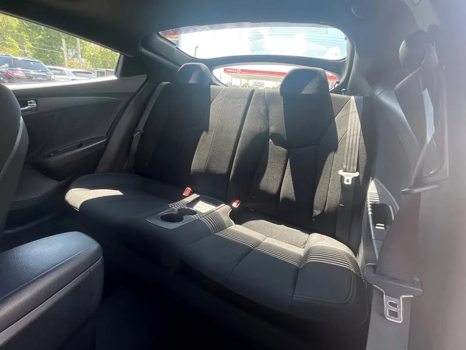 2017 Hyundai Veloster - Image 13 of 19