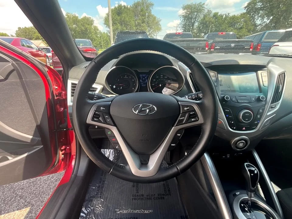 2017 Hyundai Veloster - Image 16 of 19