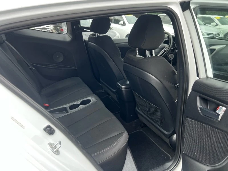 2017 Hyundai Veloster - Image 13 of 17