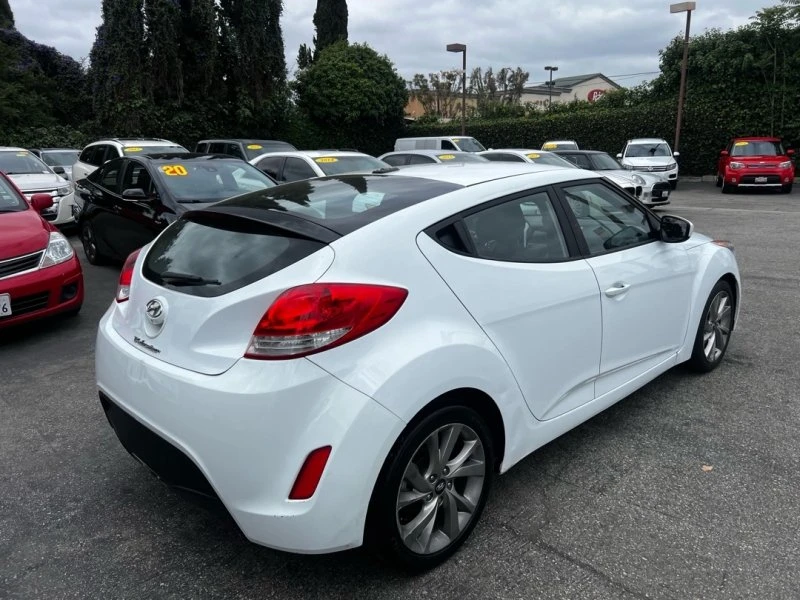 2017 Hyundai Veloster - Image 4 of 17
