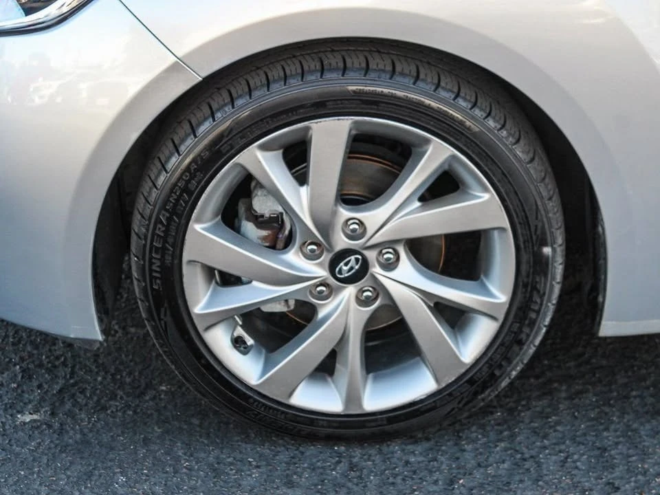 2017 Hyundai Veloster - Image 5 of 11