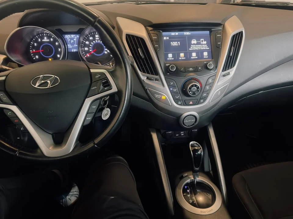 2017 Hyundai Veloster - Image 10 of 11