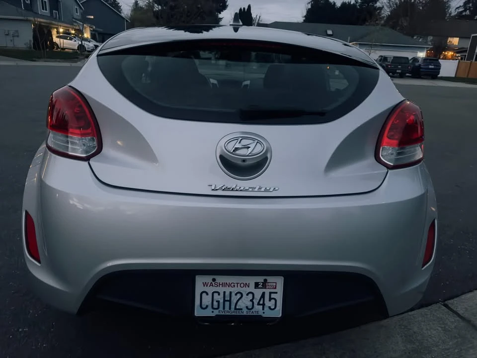 2017 Hyundai Veloster - Image 6 of 11