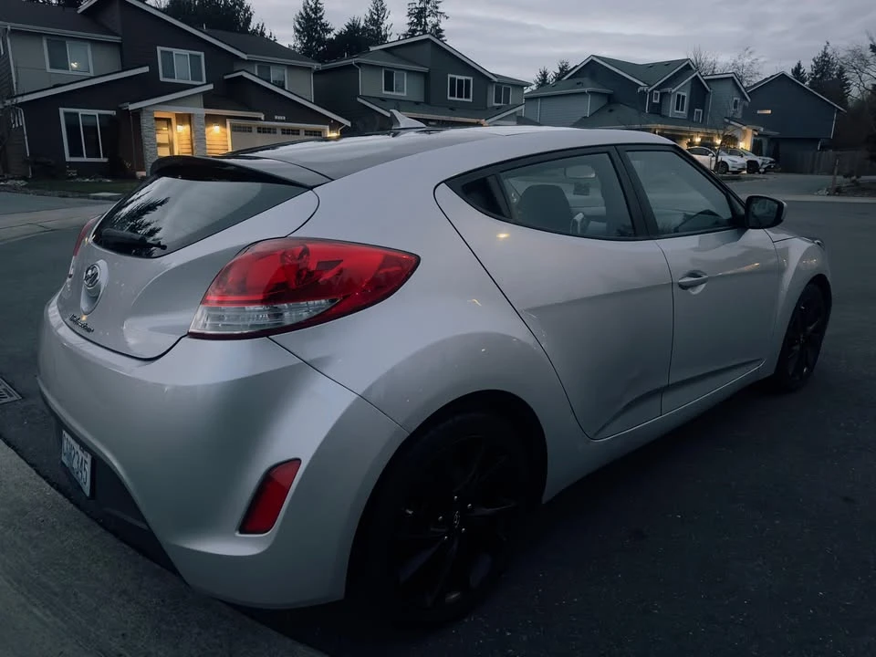 2017 Hyundai Veloster - Image 7 of 11