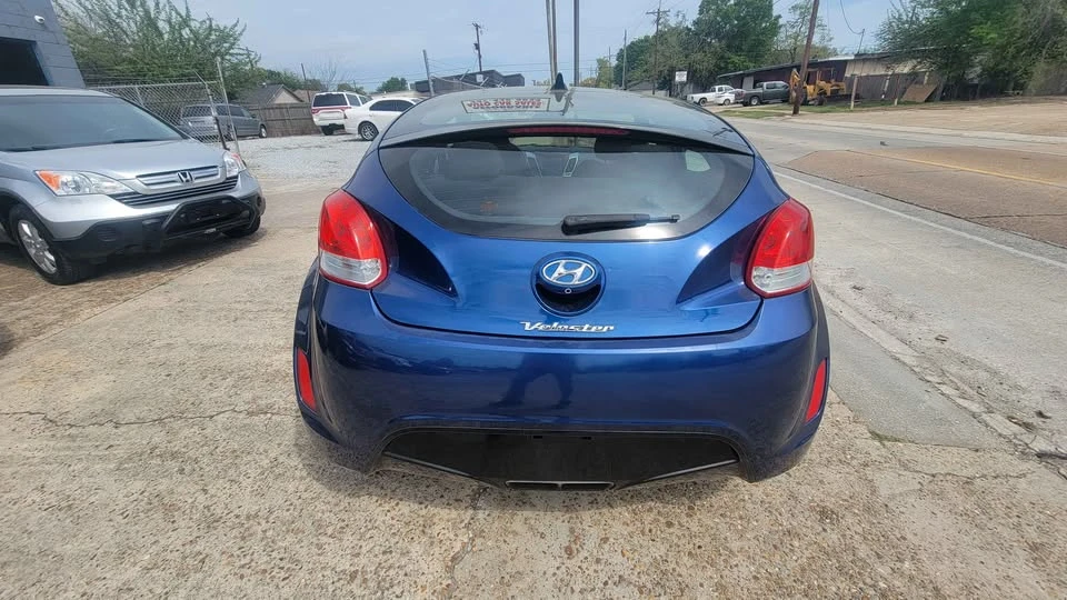 2017 Hyundai Veloster - Image 7 of 14