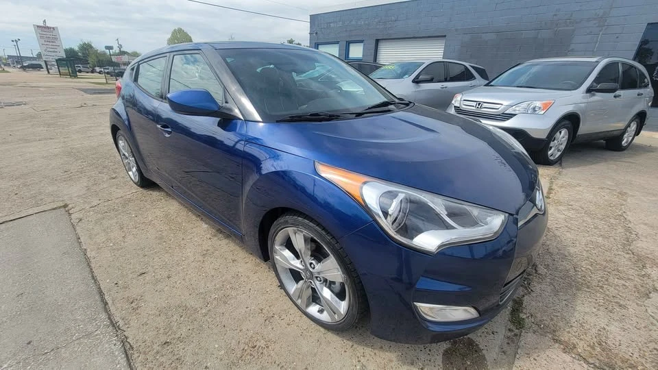 2017 Hyundai Veloster - Image 4 of 14
