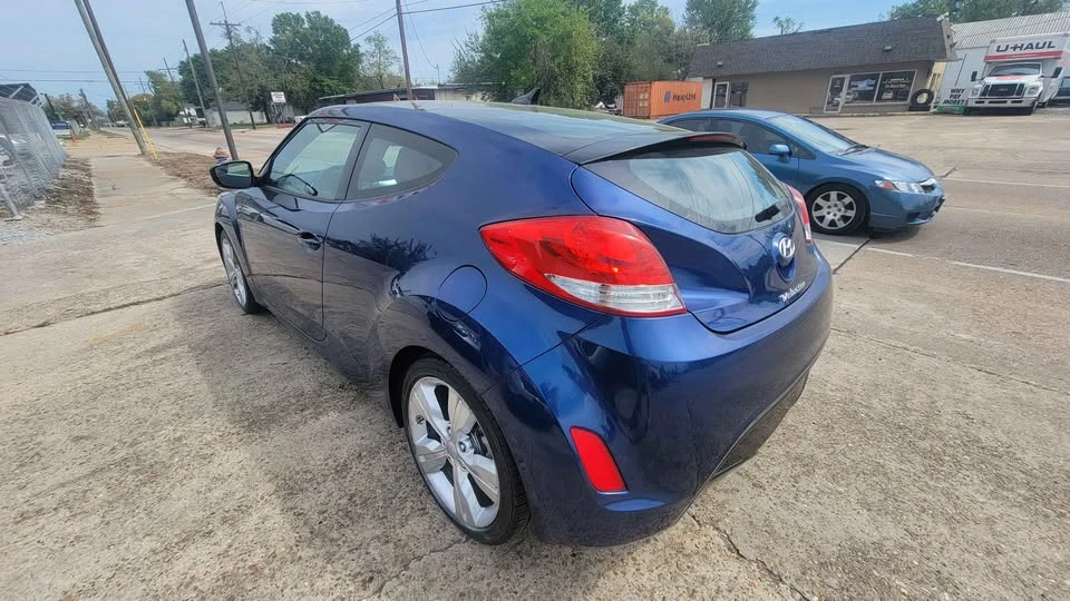 2017 Hyundai Veloster - Image 8 of 14