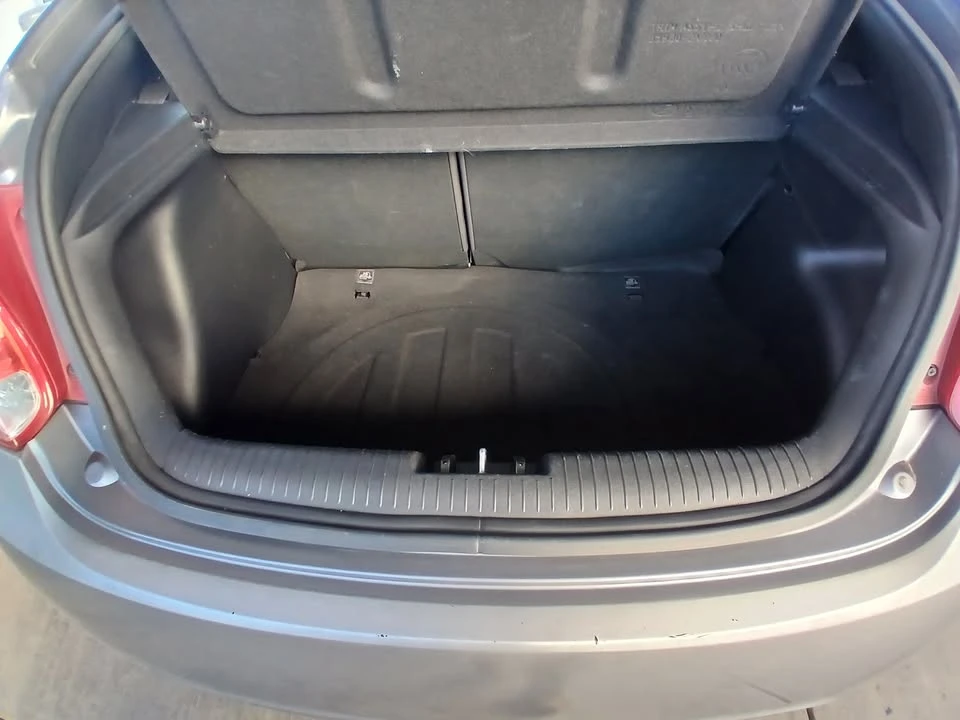 2017 Hyundai Veloster - Image 13 of 13