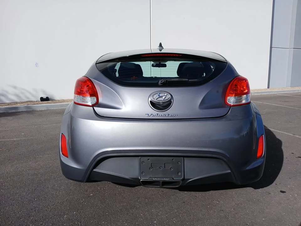 2017 Hyundai Veloster - Image 4 of 13