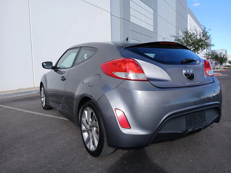 2017 Hyundai Veloster - Image 6 of 13
