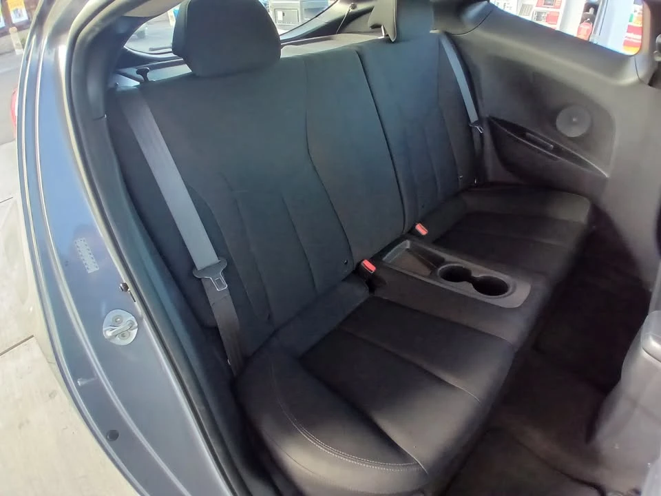 2017 Hyundai Veloster - Image 12 of 13
